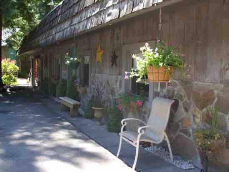 Motel Room With Kitchenette At Base Of Mt Hood Mount Hood Village Buitenkant foto